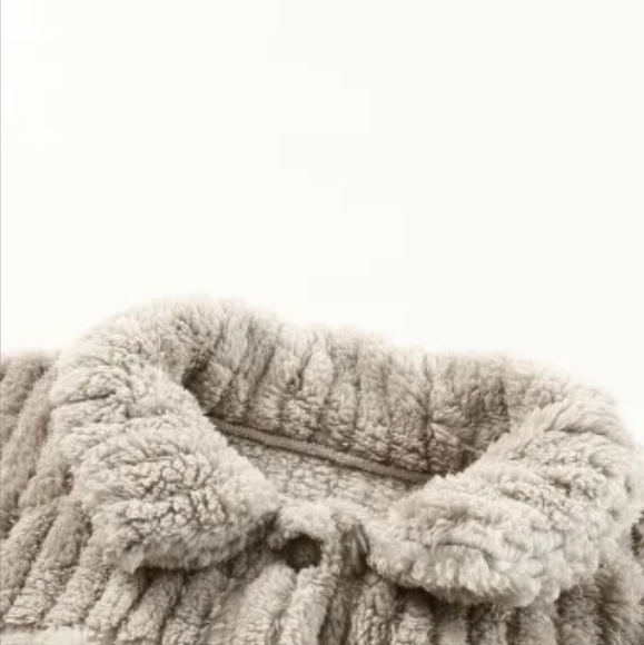 New Plush fleece button up jacket - Picture 10 of 15